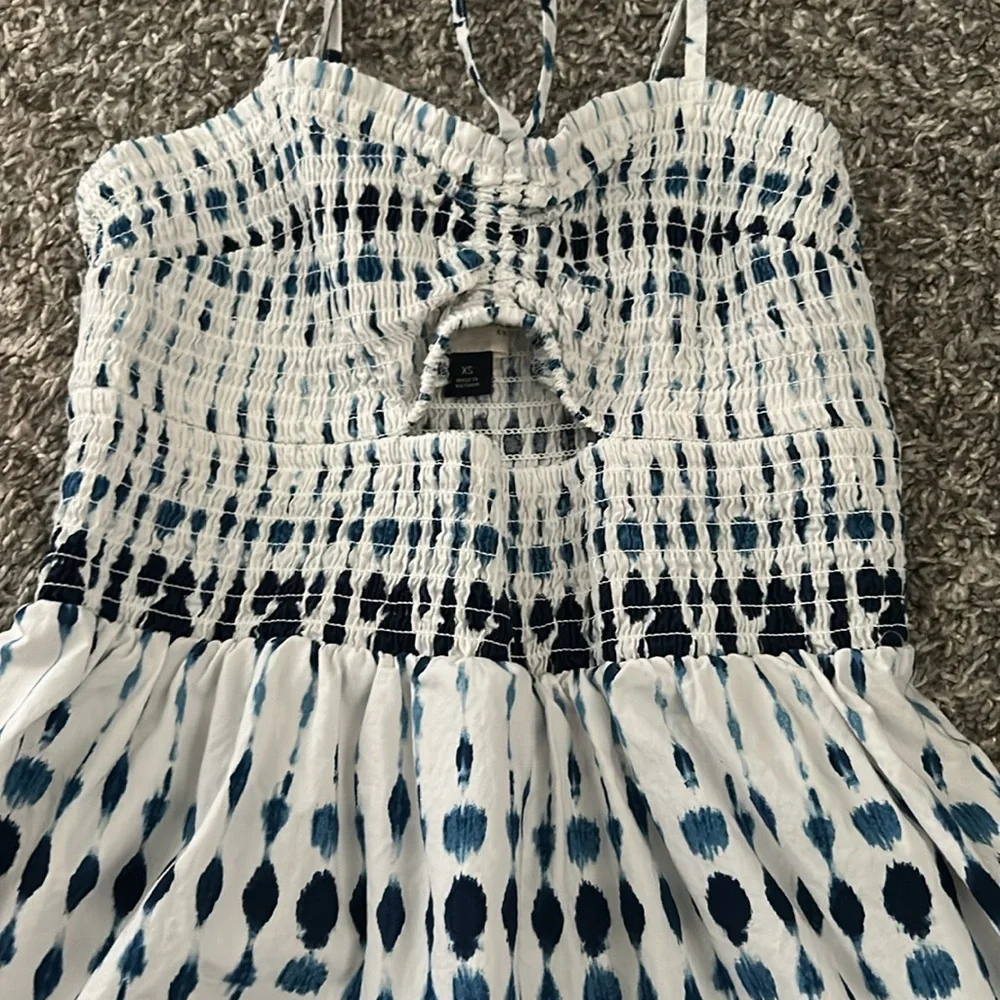 Halter style cut out maxi dress in shades of blue and white size XS women’s - Picture 2 of 8